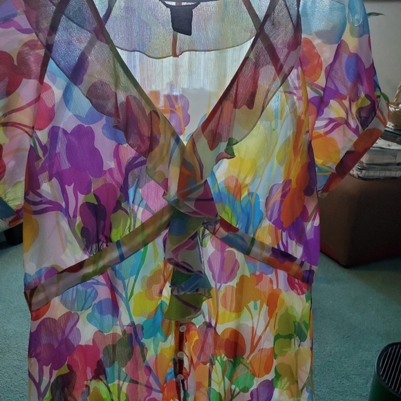 Spense Top - Picture 11 of 12